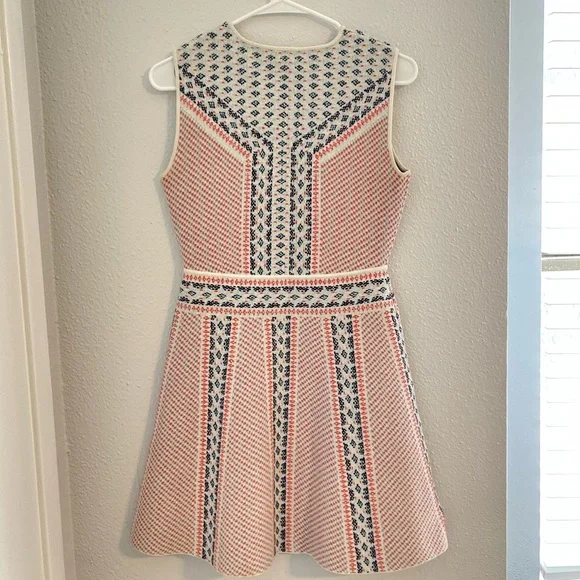 BCBGMAXAZRIA Printed Jacquard MIDI Dress Size XS Sleeveless Bodycon Round Neck - Picture 6 of 8